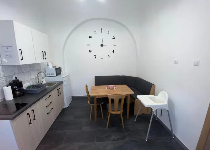 Rad-Var Apartmanhaz